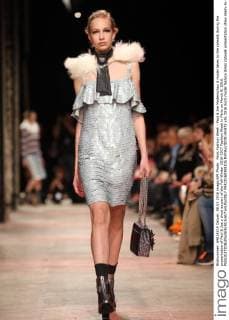 Paris Fashion Week - Paul & Joe Modenschau A model takes to the catwalk during the presentation of Paul & Joe s show as part of the Fall-Winter 2016-2017 Fashion Week in Paris on March 8, 2016.  PAR20160308105 MAYAxVIDON-WHITE
