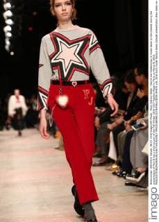 Paris Fashion Week - Paul & Joe Modenschau A model takes to the catwalk during the presentation of Paul & Joe s show as part of the Fall-Winter 2016-2017 Fashion Week in Paris on March 8, 2016.  PAR20160308110 MAYAxVIDON-WHITE