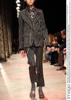 Paris Fashion Week - Paul & Joe Modenschau A model takes to the catwalk during the presentation of Paul & Joe s show as part of the Fall-Winter 2016-2017 Fashion Week in Paris on March 8, 2016.  PAR20160308113 MAYAxVIDON-WHITE