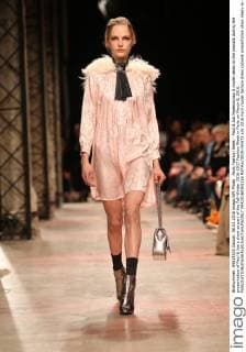 Paris Fashion Week - Paul & Joe Modenschau A model takes to the catwalk during the presentation of Paul & Joe s show as part of the Fall-Winter 2016-2017 Fashion Week in Paris on March 8, 2016.  PAR20160308116 MAYAxVIDON-WHITE