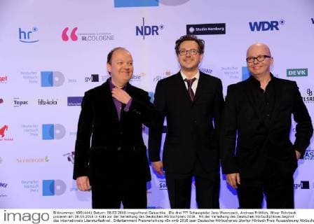 Die drei ??? Schauspieler Jens Wawrczeck, Andreas Fröhlich, Oliver Rohrbeck posieren am 08.03.2016 in Köln vor der Verleihung des Deutschen Hörbuchpreis 2016 . Mit der Verleihung des Deutschen Hörbuchpreises beginnt das internationale Literaturfestival.