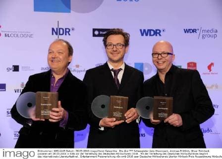 Die drei ??? Schauspieler Jens Wawrczeck, Andreas Fröhlich, Oliver Rohrbeck posieren am 08.03.2016 in Köln vor der Verleihung des Deutschen Hörbuchpreis 2016 . Mit der Verleihung des Deutschen Hörbuchpreises beginnt das internationale Literaturfestival.