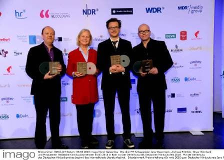 Die drei ??? Schauspieler Jens Wawrczeck, Andreas Fröhlich, Oliver Rohrbeck und Produzentin Heikedine Körting posieren am 08.03.2016 in Köln vor der Verleihung des Deutschen Hörbuchpreis 2016 . Mit der Verleihung des Deutschen Hörbuchpreises beginnt das internationale Literaturfestival.