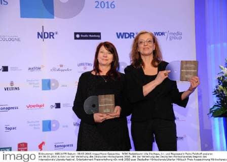 WDR Redakteurin Ulla Illerhaus, l-r, und Regisseurin Petra Feldhoff posieren am 08.03.2016 in Köln vor der Verleihung des Deutschen Hörbuchpreis 2016 . Mit der Verleihung des Deutschen Hörbuchpreises beginnt das internationale Literaturfestival.