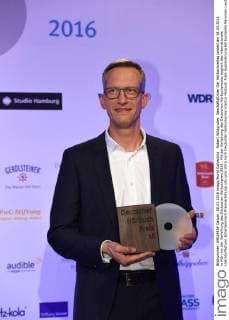 Robert Wildgruber, Geschäftsführer Der Hörbuchverlag posiert am 08.03.2016 in Köln vor der Verleihung des Deutschen Hörbuchpreis 2016 . Mit der Verleihung des Deutschen Hörbuchpreises beginnt das internationale Literaturfestival.