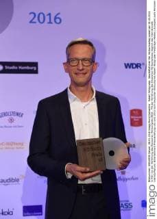 Robert Wildgruber, Geschäftsführer Der Hörbuchverlag posiert am 08.03.2016 in Köln vor der Verleihung des Deutschen Hörbuchpreis 2016 . Mit der Verleihung des Deutschen Hörbuchpreises beginnt das internationale Literaturfestival.