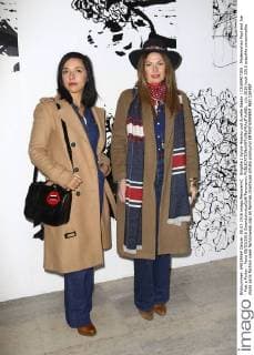 Brigitte ( Sylvie Hoarau und Aurelie Saada ) CELEBRITIES : Modenschau Paul and Joe - Pret a Porter - Paris 08 03 2016 GwendolineLeGoff Panoramic 