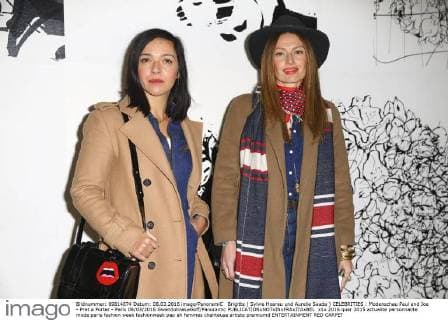 Brigitte ( Sylvie Hoarau und Aurelie Saada ) CELEBRITIES : Modenschau Paul and Joe - Pret a Porter - Paris 08 03 2016 GwendolineLeGoff Panoramic 