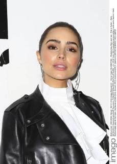 Olivia Culpo CELEBRITIES : Modenschau Paul and Joe - Pret a Porter - Paris 08 03 2016 GwendolineLeGoff Panoramic 