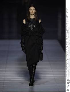March 8, 2016 - Melbourne, Victoria, Australia - March 8, 2016 - Melbourne, Australia - A model wears Scanlon Theodore for the Premium Runway 1 show during the 2016 Melbourne Fashion Week. Melbourne Australia - ZUMAk106