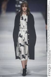 March 8, 2016 - Melbourne, Victoria, Australia - A model wears MacGraw for the Premium Runway 2 show during the 2016 Melbourne Fashion Week. Melbourne Australia - ZUMAk106