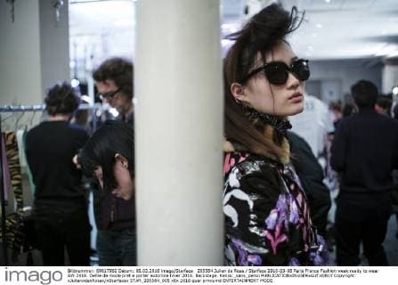205584 Julien de Rosa Starface 2016-03-08 Paris France Fashion week ready to wear AW 2016. Defile de mode pret a porter automne hiver 2016. Backstage. Kenzo _sans_perso  Copyright: xJulienxdexRosax xStarfacex STAR_205584_005