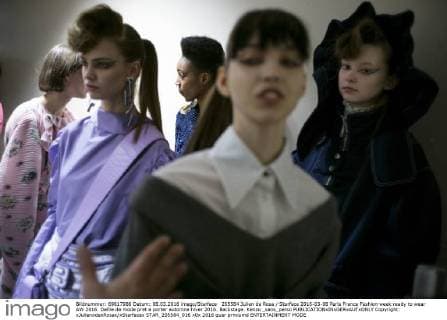 205584 Julien de Rosa Starface 2016-03-08 Paris France Fashion week ready to wear AW 2016. Defile de mode pret a porter automne hiver 2016. Backstage. Kenzo _sans_perso  Copyright: xJulienxdexRosax xStarfacex STAR_205584_016