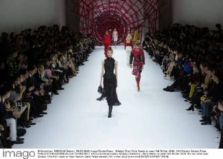 Shiatzy Chen Paris Ready to wear Fall Winter 2016, 644 Cordon Cordon Press  alfonsoxjimenezxvalero Shiatzy Chenshow , Paris Ready to wear Fall Winter 2016