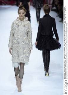 Shiatzy Chen Paris Ready to wear Fall Winter 2016, 644 Cordon Cordon Press  alfonsoxjimenezxvalero Shiatzy Chenshow , Paris Ready to wear Fall Winter 2016