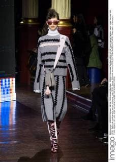 205612 Marineau Starface 2016-03-08 Paris France Fashion week ready to wear AW 2016. Defile de mode pret a porter automne hiver 2016. Kenzo. Editorial use only  Copyright: xMarineaux STAR_205612_021