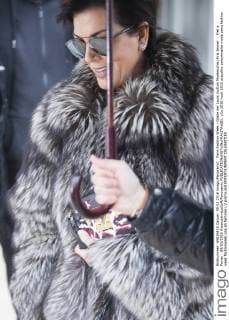 Paris Fashion Week - Gäste der Louis Vuitton Modenschau Kris Jenner - Pret a Porter - 09 03 2016 GwendolineLeGoff Panoramic 