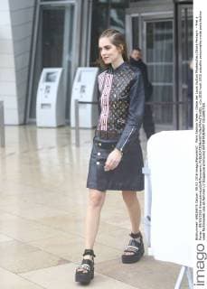 Paris Fashion Week - Gäste der Louis Vuitton Modenschau Chiara Ferragni - Pret a Porter - 09 03 2016 GwendolineLeGoff Panoramic 