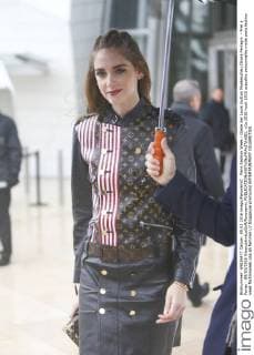 Paris Fashion Week - Gäste der Louis Vuitton Modenschau Chiara Ferragni - Pret a Porter - 09 03 2016 GwendolineLeGoff Panoramic 