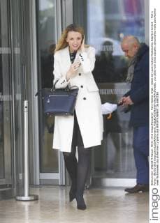 Paris Fashion Week - Gäste der Louis Vuitton Modenschau Delphine Arnault - Pret a Porter - 09 03 2016 GwendolineLeGoff Panoramic 