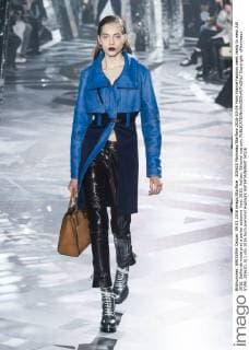 205620 Marineau Starface 2016-03-09 Paris France Fashion week ready to wear AW 2016. Defile de mode pret a porter automne hiver 2016. Vuitton. Editorial use only  Copyright: xMarineaux STAR_205620_011