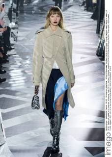 205620 Marineau Starface 2016-03-09 Paris France Fashion week ready to wear AW 2016. Defile de mode pret a porter automne hiver 2016. Vuitton. Editorial use only  Copyright: xMarineaux STAR_205620_013