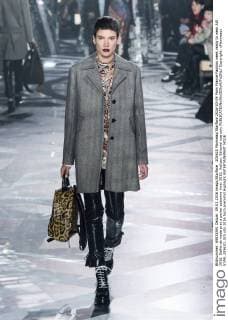 205620 Marineau Starface 2016-03-09 Paris France Fashion week ready to wear AW 2016. Defile de mode pret a porter automne hiver 2016. Vuitton. Editorial use only  Copyright: xMarineaux STAR_205620_025
