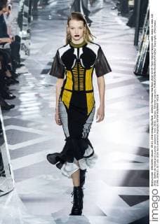 205620 Marineau Starface 2016-03-09 Paris France Fashion week ready to wear AW 2016. Defile de mode pret a porter automne hiver 2016. Vuitton. Editorial use only  Copyright: xMarineaux STAR_205620_027