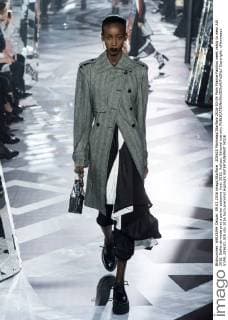 205620 Marineau Starface 2016-03-09 Paris France Fashion week ready to wear AW 2016. Defile de mode pret a porter automne hiver 2016. Vuitton. Editorial use only  Copyright: xMarineaux STAR_205620_028