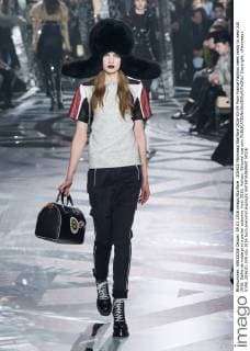 205620 Marineau Starface 2016-03-09 Paris France Fashion week ready to wear AW 2016. Defile de mode pret a porter automne hiver 2016. Vuitton. Editorial use only  Copyright: xMarineaux STAR_205620_039