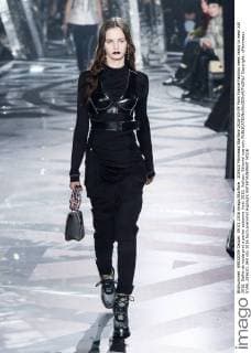 205620 Marineau Starface 2016-03-09 Paris France Fashion week ready to wear AW 2016. Defile de mode pret a porter automne hiver 2016. Vuitton. Editorial use only  Copyright: xMarineaux STAR_205620_040