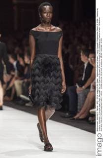 Melbourne Fashion Week - Carla Zampatti Modenschau March 9, 2016 - Melbourne, Victoria, Australia - A model wears Carla Zampatti for the Premium Runway 4 show during the 2016 Melbourne Fashion Week. Melbourne Australia - ZUMAk106