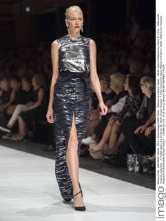 Melbourne Fashion Week - Martin Grant Modenschau March 9, 2016 - Melbourne, Victoria, Australia - A model wears Martin Grant for the Premium Runway 4 show during the 2016 Melbourne Fashion Week. Melbourne Australia - ZUMAk106