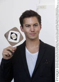 Tim Oliver SCHULTZ, Schauspieler, Preistraeger in der Kategorie Kinder & Jugend Innovation, fuer den Film Club der Roten Baender, Pressekonferenz zur Bekanntgabe der Preistraeger fuer den 52. Grimme-Preis 2016 am 09.03.2016 in Essen Deutschland.