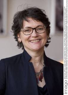 Frauke GERLACH, Deutschland, Direktorin des Adolf Grimme-Instituts, Portraet, Porträt, Portrait, angeschnittenes Einzelbild, Einzelmotiv, Pressekonferenz zur Bekanntgabe der Preistraeger fuer den 52. Grimme-Preis 2016 am 09.03.2016 in Essen Deutschland.