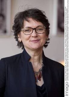 Frauke GERLACH, Deutschland, Direktorin des Adolf Grimme-Instituts, Portraet, Porträt, Portrait, angeschnittenes Einzelbild, Einzelmotiv, Pressekonferenz zur Bekanntgabe der Preistraeger fuer den 52. Grimme-Preis 2016 am 09.03.2016 in Essen Deutschland.