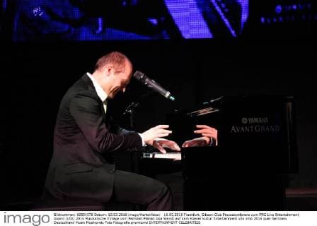 10.03.2016 Frankfurt, Gibson-Club Pressekonferenz zum PRG Live Entertainment Award (LEA) 2016 Musikalische Einlage vom Feinsten Pianist Joja Wendt auf dem Klavier