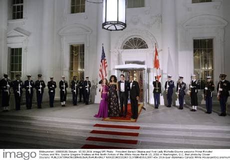 President Barack Obama and First Lady Michelle Obama welcome Prime Minister Trudeau and Mrs. Sophie Gregoire Trudeau at the North Portico of the White House March 10, 2016 in Washington, D.C. Pool photo by Olivier Douliery  WAX20160310263 OLIVIERxDOULIERY