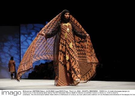 March 11, 2016 - JAKARTA, INDONESIA - MARCH 11: A model showcases designs by Itang Yunaz in the Kanjeung show during The 5th Indonesia Fashion Week at Jakarta Convention Centre on March 11, 2016 in Jakarta, Indonesia. The 5th Indonesia Fashion Week theme is Reflections of Culture, as local culture and tradition will be the basis and reference of the designs for Indonesia fashion design trend that would be able to carve Indonesia identity in the world of fashion that reflects its own culture. Indonesia hopes to become the Paris of Muslim fashion with modern designs in a variety of textures and colors. - ZUMAp112