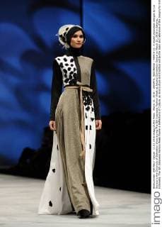 March 11, 2016 - JAKARTA, INDONESIA - MARCH 11: A model showcases designs by Lia Soraya in the Chronicle of Dalmation show during The 5th Indonesia Fashion Week at Jakarta Convention Centre on March 11, 2016 in Jakarta, Indonesia. The 5th Indonesia Fashion Week theme is Reflections of Culture, as local culture and tradition will be the basis and reference of the designs for Indonesia fashion design trend that would be able to carve Indonesia identity in the world of fashion that reflects its own culture. Indonesia hopes to become the Paris of Muslim fashion with modern designs in a variety of textures and colors. - ZUMAp112