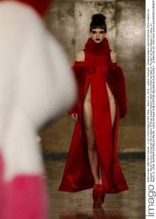 March 11, 2016 - Lisbon, Portugal - Model presents Autumn Winter 2016 creation by designer David Ferreira during the 45rd edition of Moda Lisboa Fashion Week at the Patio da Gale on Terreiro do Paco Square in Lisbon on March 11, 2016. NURPHOTO CARLOS PALMA. Lisbon Portugal  - ZUMAn230