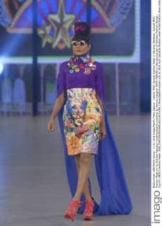 Lahore, PFDC Sunsilk Fashion Week in Pakistan Pakistan: Sunsilk PFDC Fashion Week on its 2nd day Pakistani model presents creations by famous designer NOMI ANSARI on the second day of Pakistan Fashion Design Council (PFDC) Fashion Week.  RanaxSajidxHussain