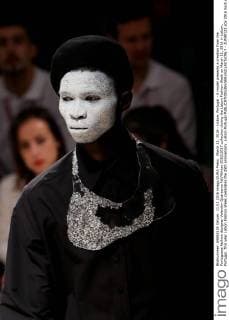 March 11, 2016 - Lisbon, Portugal - A model presents a creation from the Portuguese fashion designer Valentim Quaresma Fall Winter 2016 2017 collection during the Lisbon Fashion Week on March 11, 2016 in Lisbon, Portugal. This year Lisbon Fashion Week celebrates the 25th anniversary. Lisbon Portugal - ZUMAf123