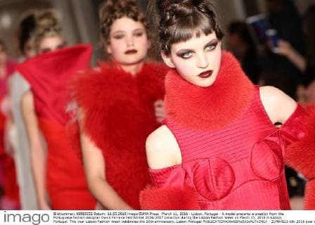 March 11, 2016 - Lisbon, Portugal - A model presents a creation from the Portuguese fashion designer David Ferreira Fall Winter 2016 2017 collection during the Lisbon Fashion Week on March 11, 2016 in Lisbon, Portugal. This year Lisbon Fashion Week celebrates the 25th anniversary. Lisbon Portugal - ZUMAf123