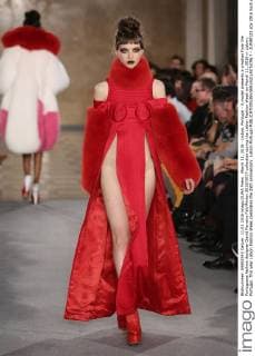 March 11, 2016 - Lisbon, Portugal - A model presents a creation from the Portuguese fashion designer David Ferreira Fall Winter 2016 2017 collection during the Lisbon Fashion Week on March 11, 2016 in Lisbon, Portugal. This year Lisbon Fashion Week celebrates the 25th anniversary. Lisbon Portugal - ZUMAf123