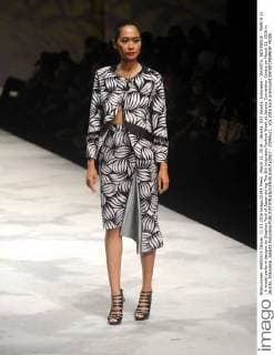 March 11, 2016 - Jakarta, DKI Jakarta, Indonesia - JAKARTA, INDONESIA - MARCH 11 : A model perform designs by Stephan Tach of Japan during The 5th Indonesia Fashion Week at Jakarta Convention Centre on March 11, 2016 in Jakarta, Indonesia. Jakarta Indonesia - ZUMAys1_