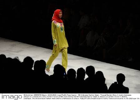 5th Indonesia Fashion Week - Tropical Garden Show A model showcases designs by Lusense KD (Luthy) at the Tropical garden show during The 5th Indonesia Fashion Week at Jakarta Convention Centre in Jakarta, Indonesia. The 5th Indonesia Fashion Week theme is Reflections of Culture.  RobertusxPudyanto