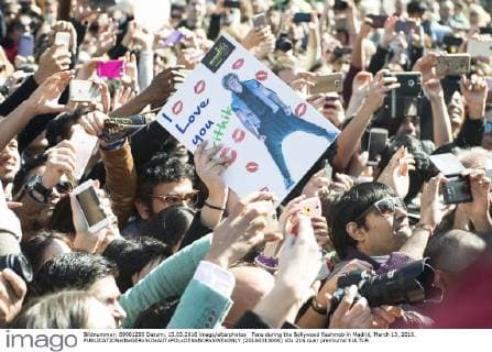 Fans during the Bollywood flashmob in Madrid, March 13, 2016.  (20160313008)