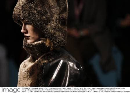 March 13, 2016 - Lisbon, Portugal - Model presents Autumn Winter 2016 creation by designer Filipe Faisca during the 45rd edition of Moda Lisboa Fashion Week at the Patio da Gale on Terreiro do Paco Square in Lisbon on March 13, 2016. NURPHOTO CARLOS PALMA. Lisbon Portugal  - ZUMAn230