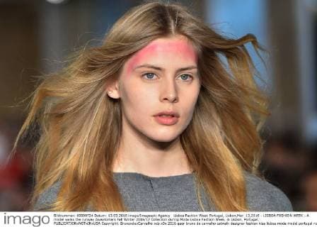 Lisboa Fashion Week Portugal, Lisbon,Mar. 13,2016 - LISBOA FASHION WEEK - A model walks the runway Awaytomars Fall Winter 2016 17 Collection during Moda Lisboa Fashion Week, in Lisbon, Portugal.  Copyright: BrunoxdexCarvalho